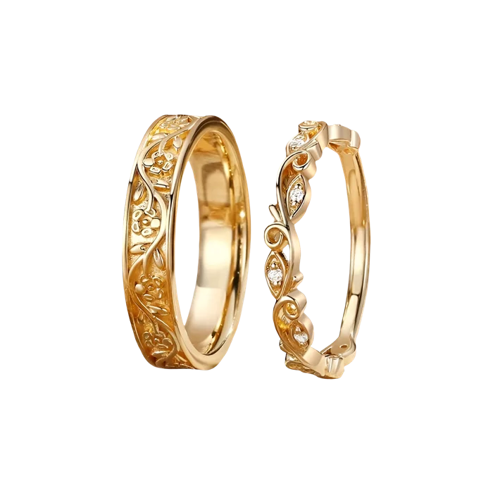 Anillos de oro con diseño floral y de hojas, de Cronojoyas